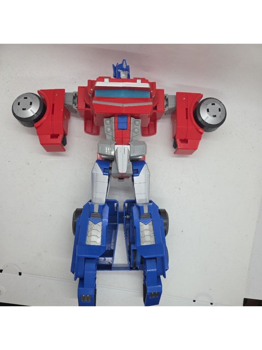 Optimus Prime Action Figure Transformer Truck 10” TOMY 2021 Hasbro Transformers